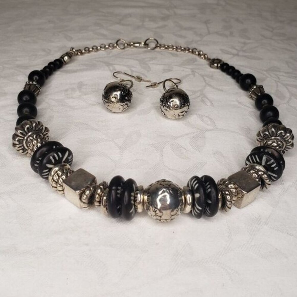 Vintage Geometric Silver Bead Necklace